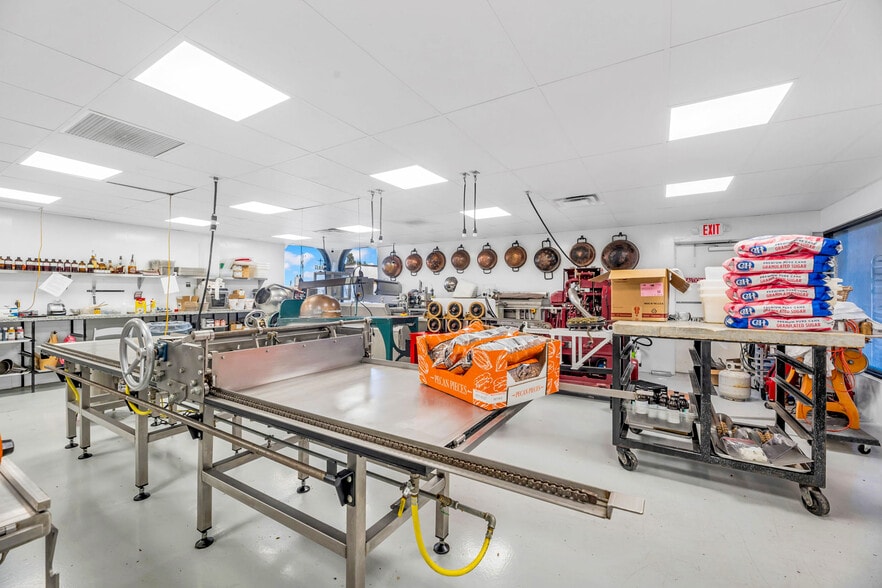 More Photos Of 702 W Dunlap Ave, Phoenix Office For Sale