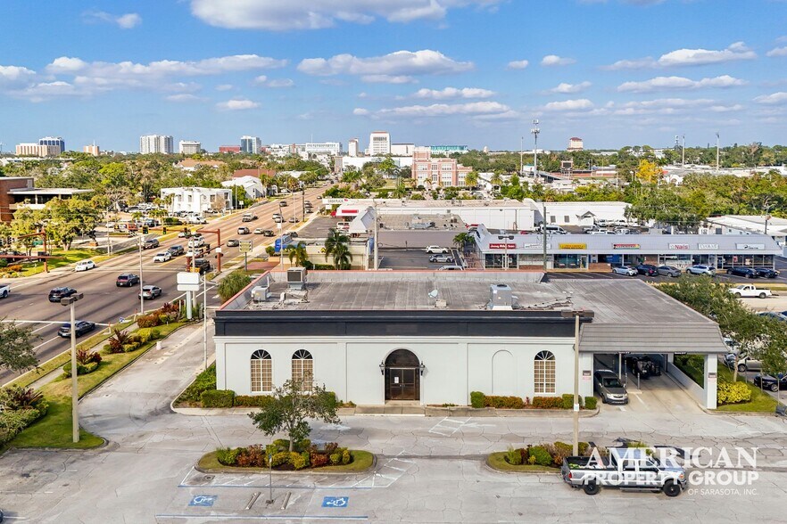 More Photos Of 1201 S Tamiami Trl, Sarasota Storefront For Lease