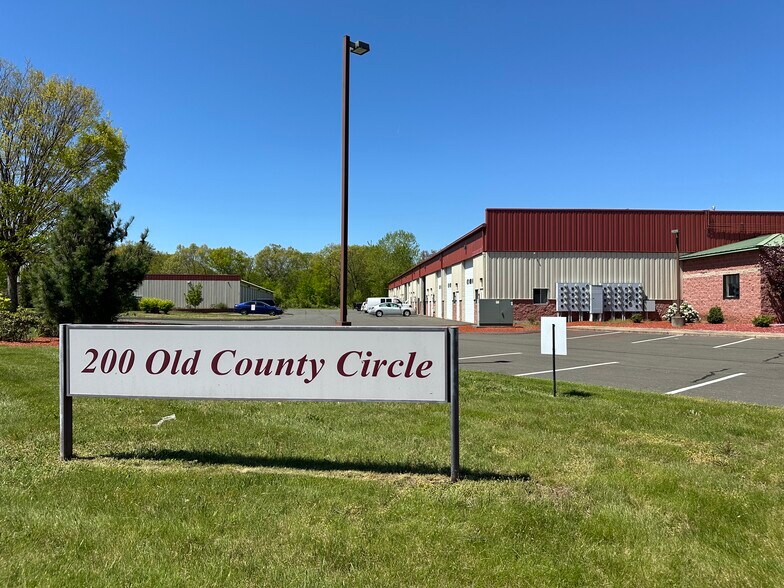 Primary Photo Of 200 Old County Cir, Windsor Locks Warehouse For Lease