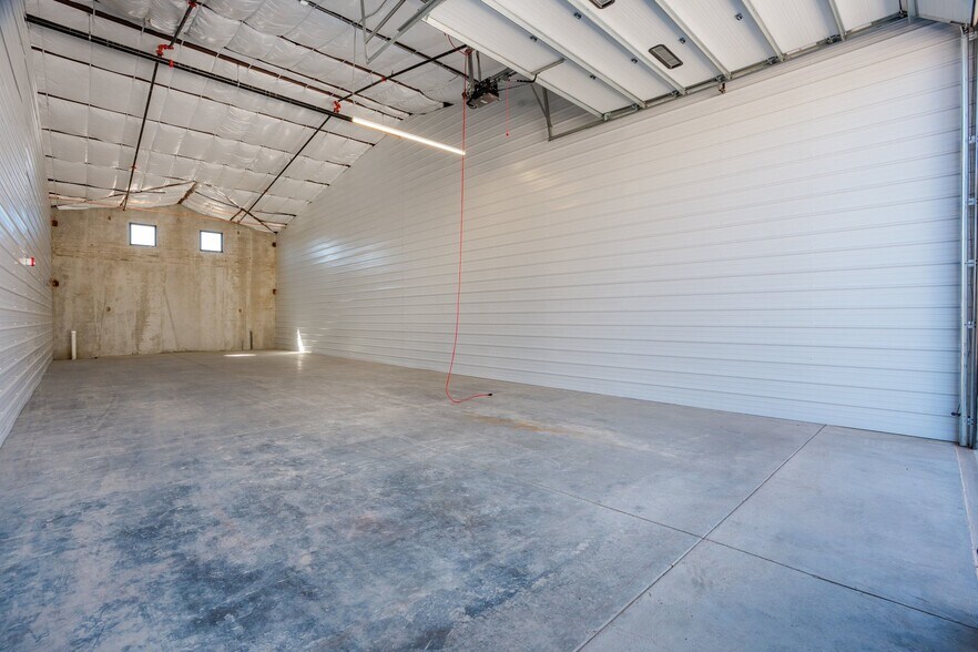 More Photos Of 1935 Liggett Rd, Castle Rock Light Manufacturing For Sale