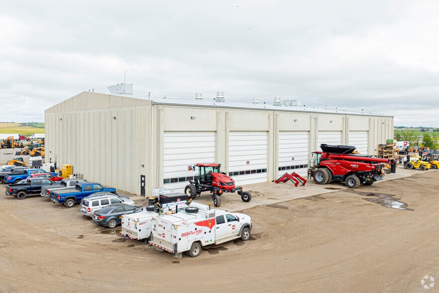 More Photos Of 260180 Writing Creek Cres, Rocky View No 44 Flex For Lease