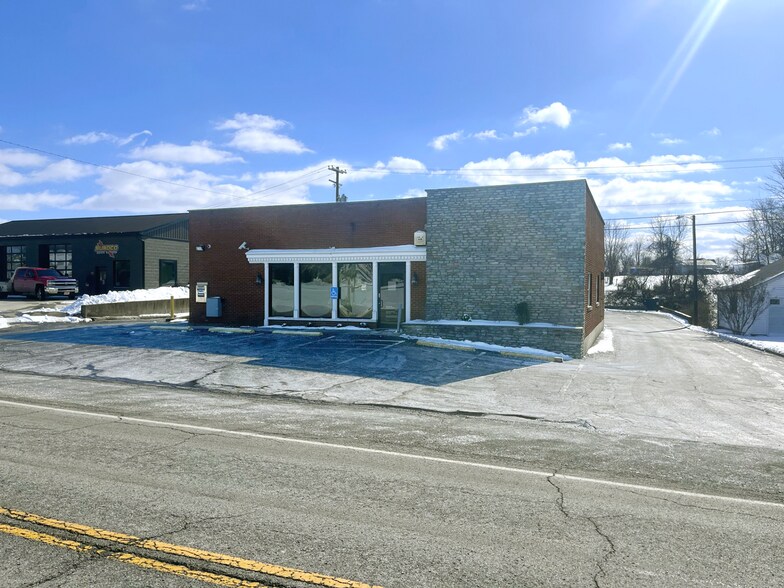 Primary Photo Of 4695 Highway 52, Loretto Freestanding For Sale