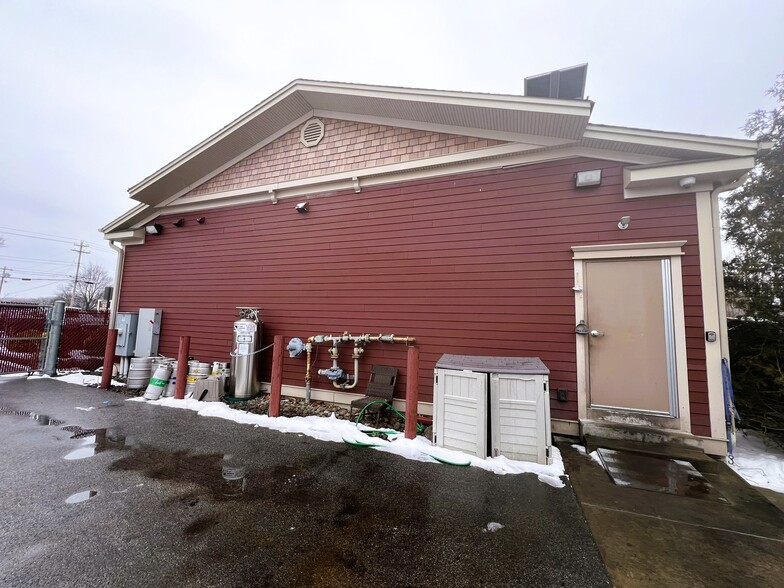 More Photos Of 49 Oakland Ave, Warwick Restaurant For Sale