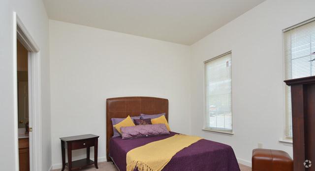 More Photos Of 1220 N King St, Hampton Apartments For Lease