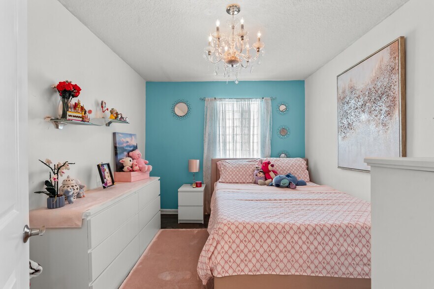 More Photos Of 1887 Mayport Rd, Atlantic Beach Freestanding For Sale