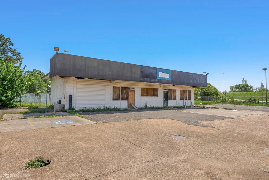 Primary Photo Of 4025 Jewella Ave, Shreveport Convenience Store For Sale