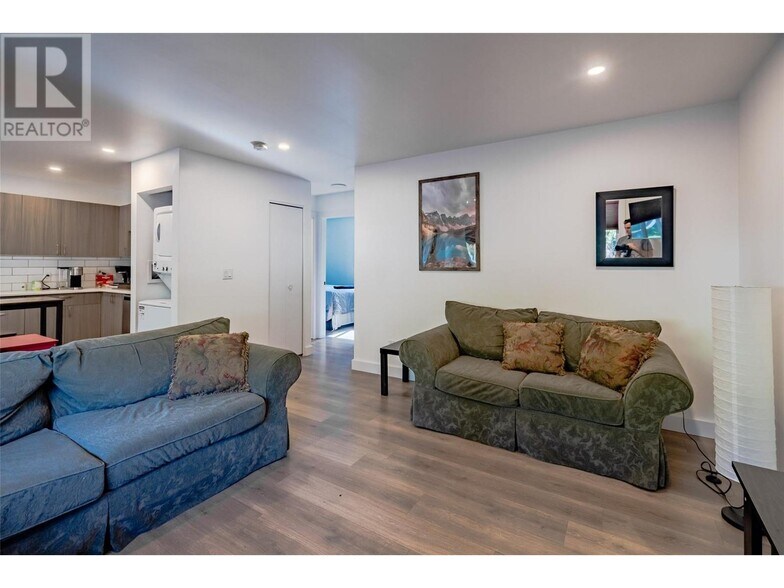 More Photos Of 1810 1 St, Fruitvale Apartments For Sale