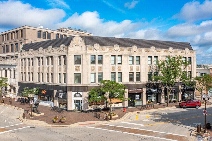 More Photos Of 1866 Sheridan Rd, Highland Park Medical For Lease