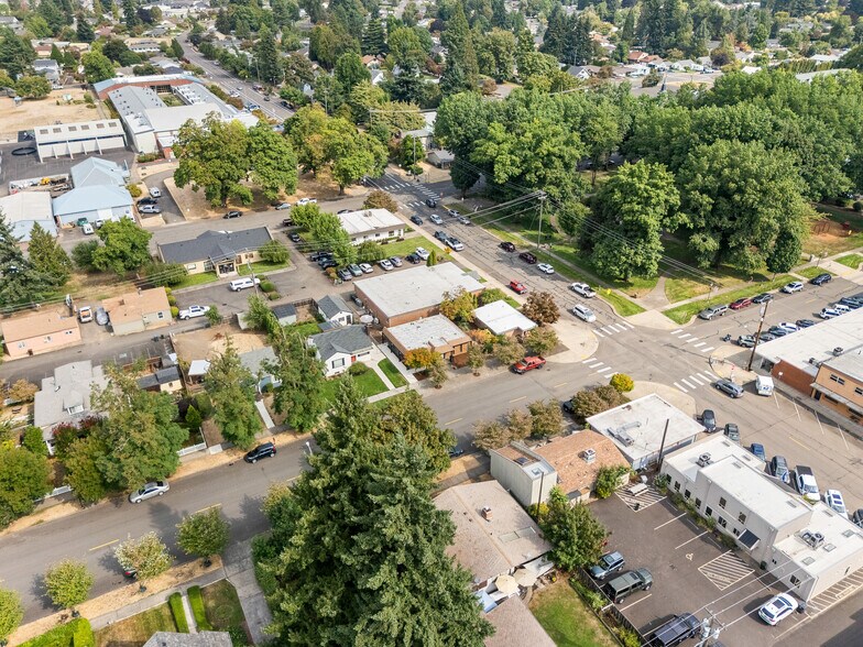 More Photos Of 310 NW 3rd Ave, Canby Office For Lease