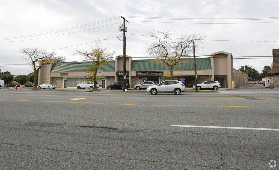 Primary Photo Of 250 W Old Country Road, Hicksville Office For Lease