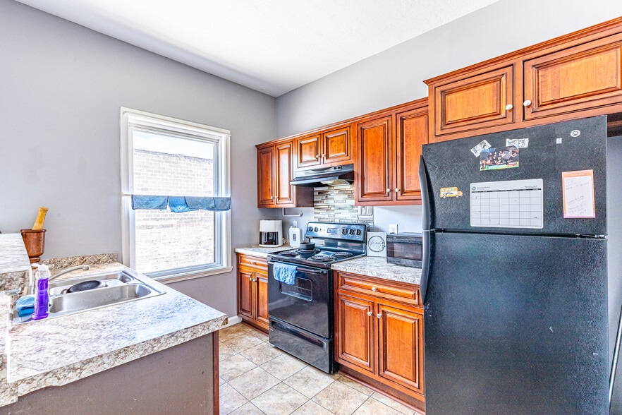 More Photos Of 757 W Main St, Rochester Multifamily For Sale
