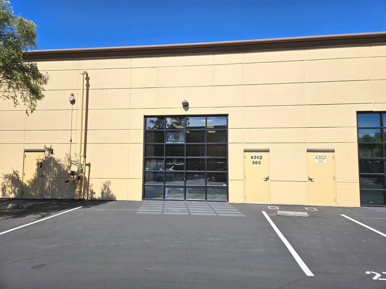 More Photos Of 4300-4302 Redwood Hwy, San Rafael Loft Creative Space For Lease