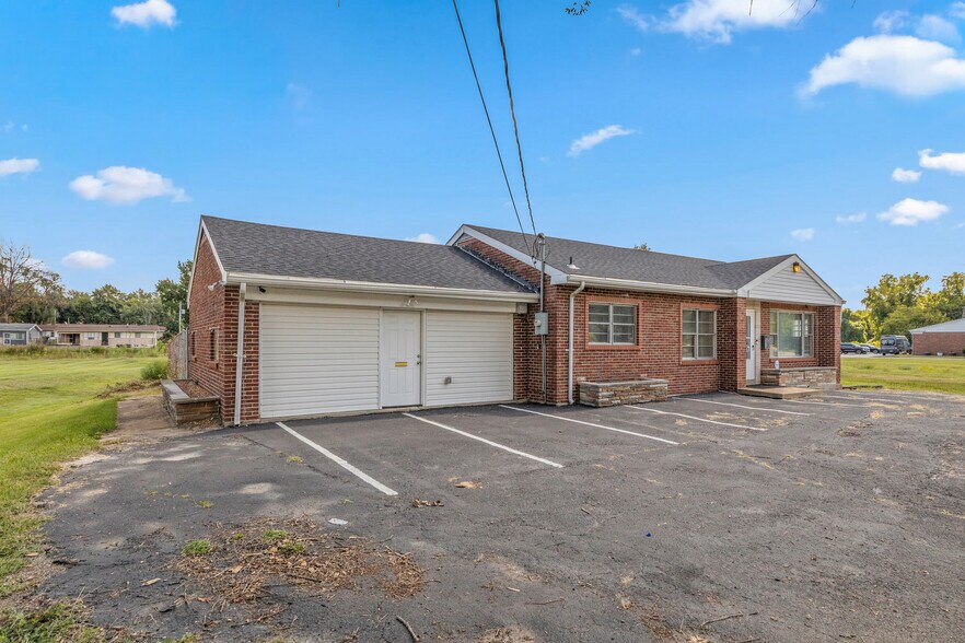 More Photos Of 10236 Halls Ferry Rd, Saint Louis Office For Sale