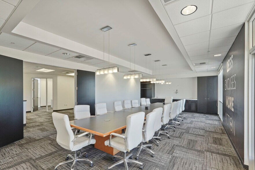 More Photos Of 2140 W Grant Line Rd, Tracy Office For Sale