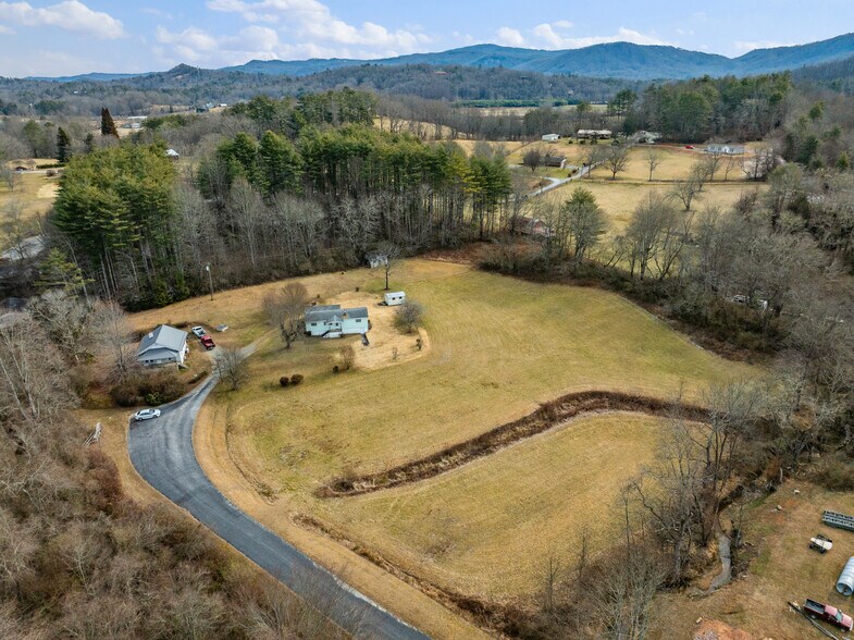 More Photos Of 146 Monteith Rd, Brevard Multifamily For Sale