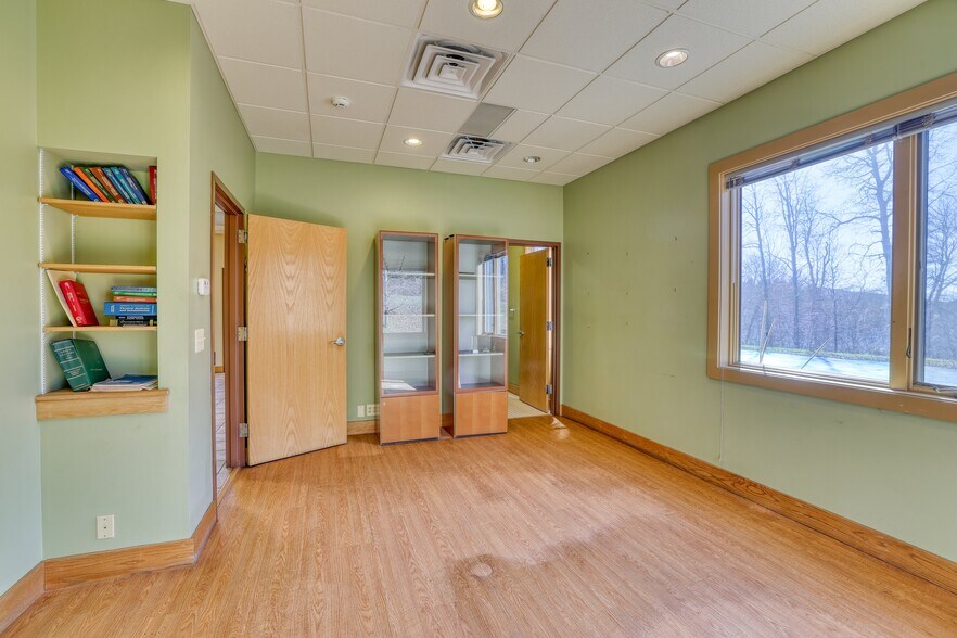 More Photos Of 14 Harris Bushville Rd, Monticello Medical For Sale