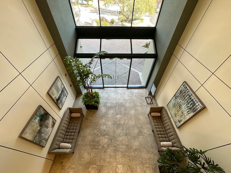 More Photos Of 500 Redwood Blvd, Novato Unknown For Lease