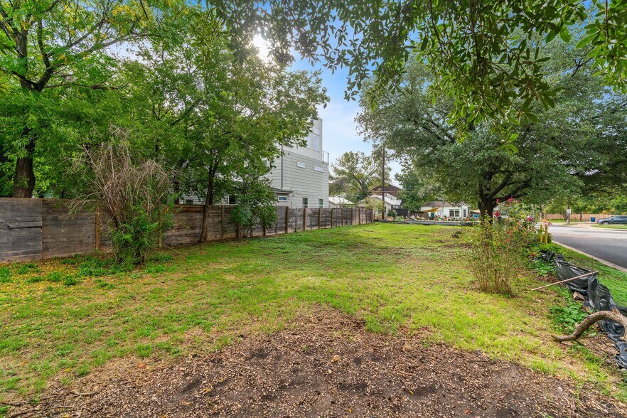 More Photos Of 1800 E Martin Luther King Jr Blvd, Austin Land For Sale