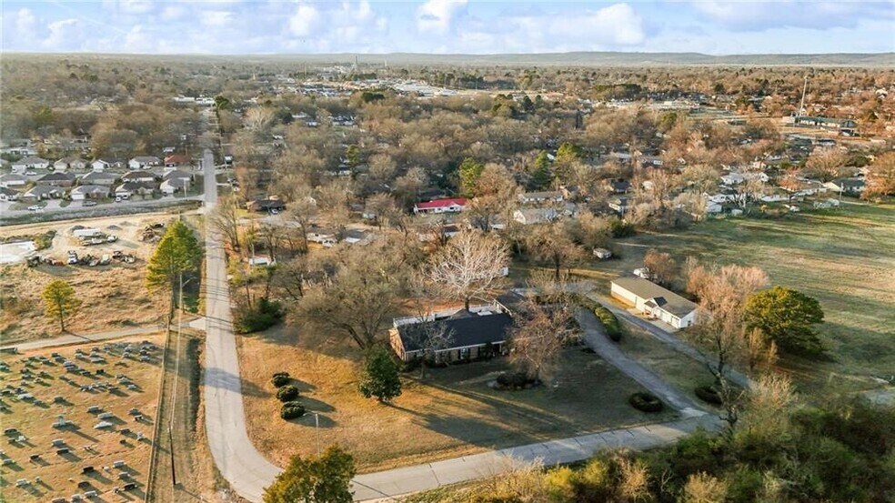 More Photos Of 2201 N 58th St, Fort Smith Specialty For Sale