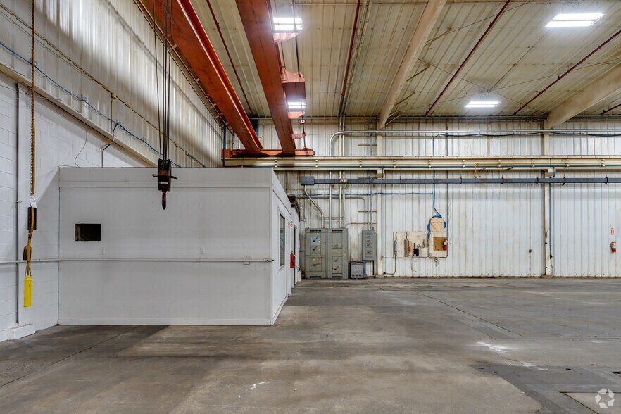 More Photos Of 651 Columbus Ave, West Branch Warehouse For Lease