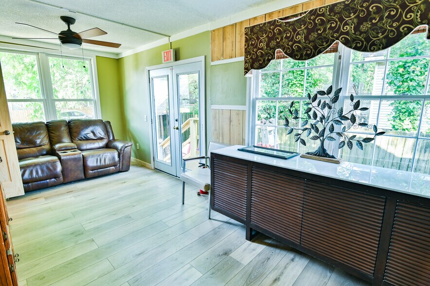 More Photos Of 799 Moreland Ave SE, Atlanta Healthcare For Sale