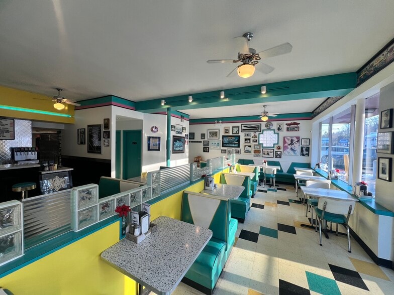 More Photos Of 3418 Babcock Blvd, Pittsburgh Restaurant For Sale