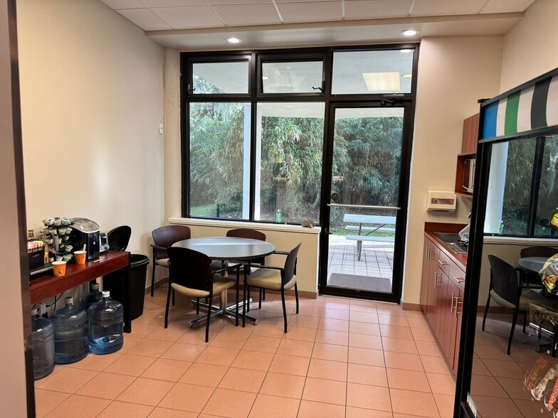 More Photos Of 2650 N Dixie Fwy, New Smyrna Beach Office For Sale