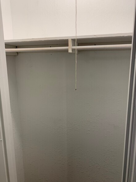 More Photos Of 2001 E 20th St, Hooks Apartments For Sale