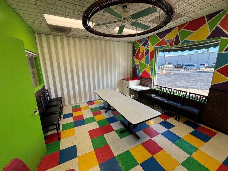 More Photos Of 200 Collins Rd NE, Cedar Rapids Specialty For Lease