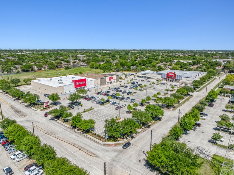 More Photos Of , Pasadena General Retail For Sale