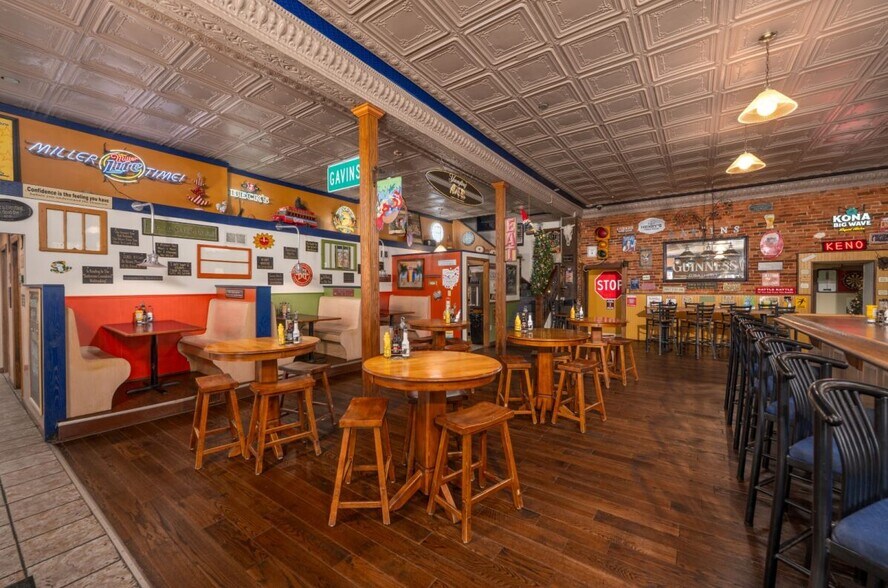 More Photos Of 110 S Broadway St, New Philadelphia Storefront Retail Office For Sale