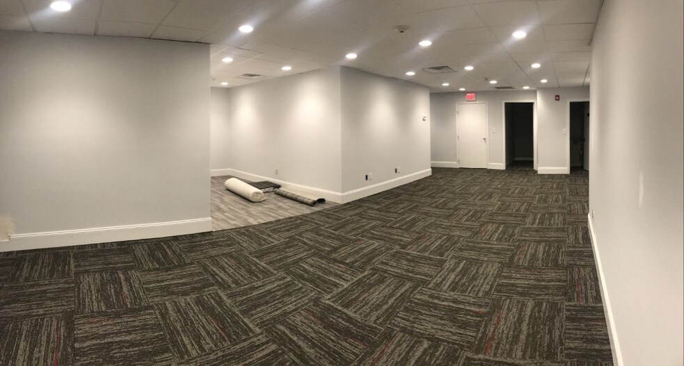 More Photos Of 206 Turnpike Rd, Southborough Office For Sale