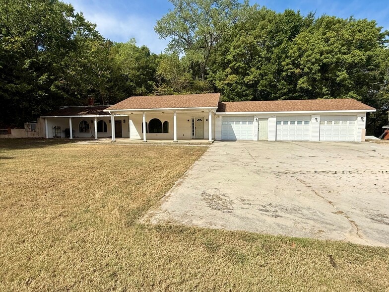 More Photos Of 1144 Buckstitch Rd, Sulphur Industrial For Sale