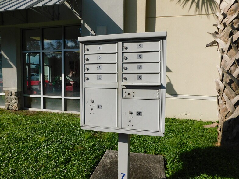 More Photos Of 9360 90th Ave, Sebastian General Retail For Lease