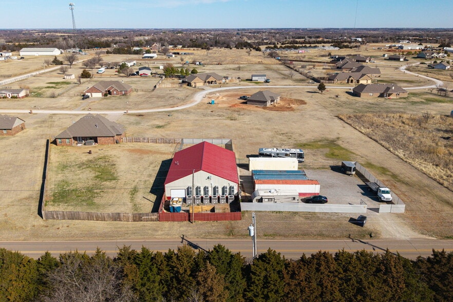 Primary Photo Of 8900 Charter Oak Rd, Edmond Flex For Sale