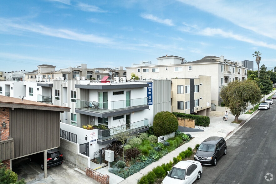 More Photos Of 1743 Butler Ave, Los Angeles Apartments For Sale
