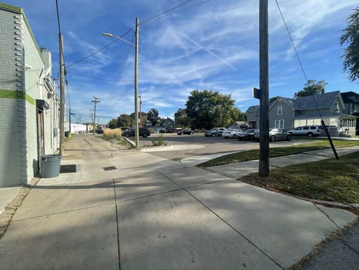 More Photos Of 11389-11397 W Jefferson Ave, River Rouge Storefront For Sale