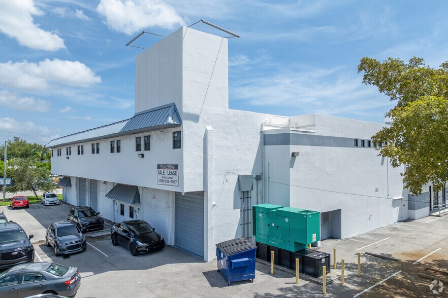 Primary Photo Of 1051 NW 3rd St, Hallandale Distribution For Lease
