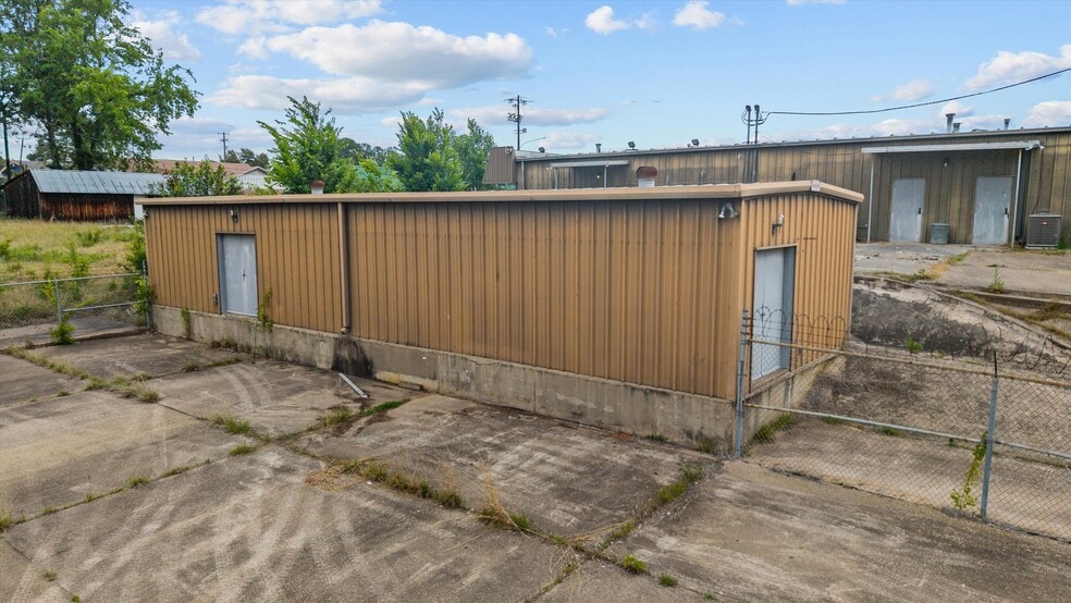 More Photos Of 1528 Nnw Loop 323, Tyler Office For Sale