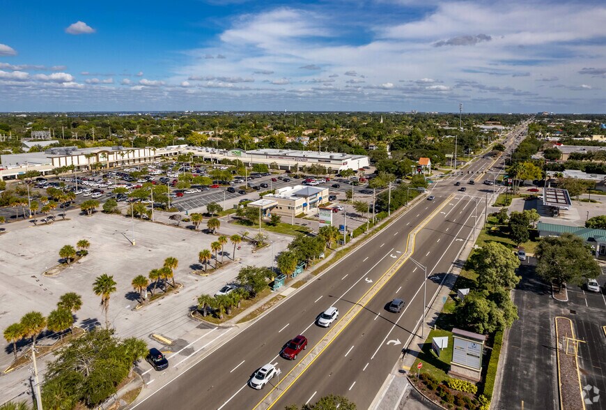 More Photos Of 7208-7324 Manatee Ave W, Bradenton Unknown For Lease
