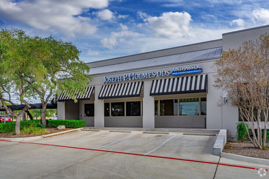 More Photos Of 11800-11874 Wurzbach Rd, San Antonio Unknown For Lease