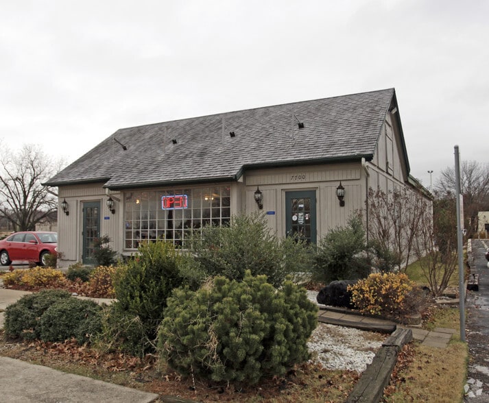 More Photos Of 7700 NW 23rd St, Bethany Restaurant For Lease