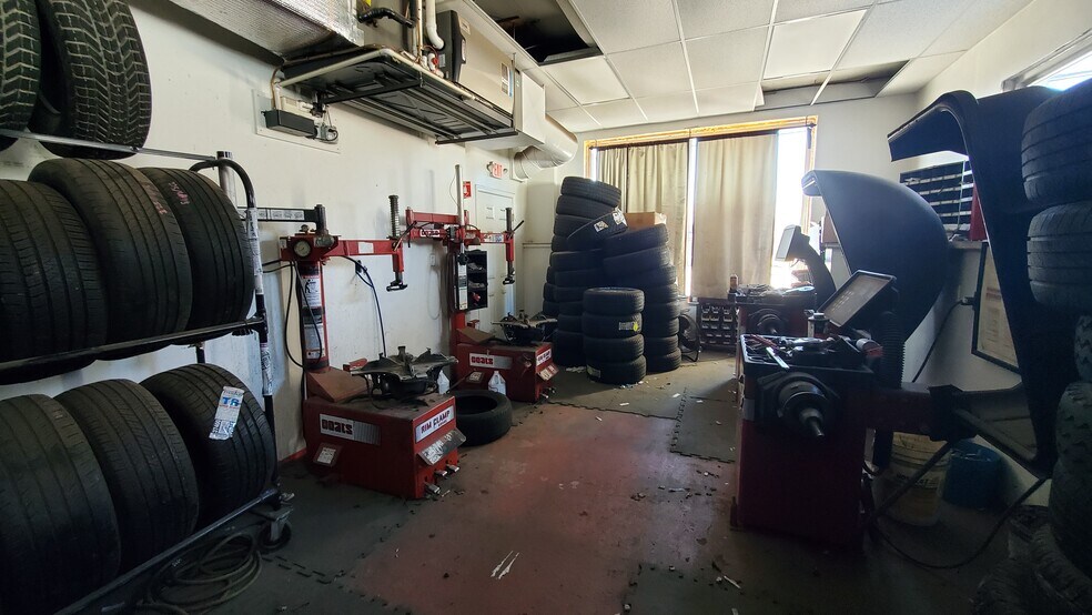 More Photos Of 2420 Rt 52, Pine Bush Light Distribution For Sale