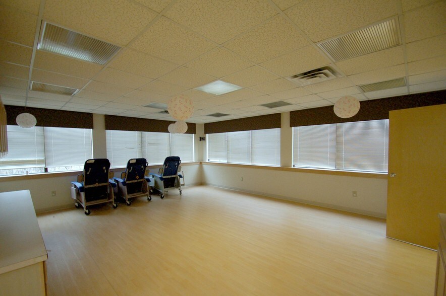 More Photos Of 8100 Ravines Edge Ct, Columbus Medical For Lease