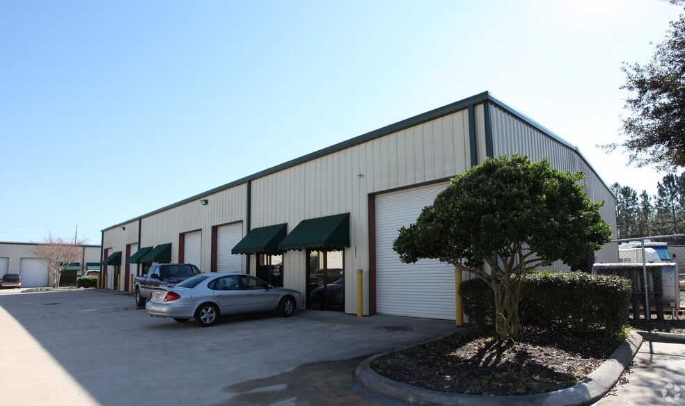 More Photos Of 445 Tresca Rd, Jacksonville Warehouse For Sale