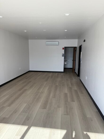 More Photos Of 2995 Kiowa Blvd N, Lake Havasu City Industrial For Lease