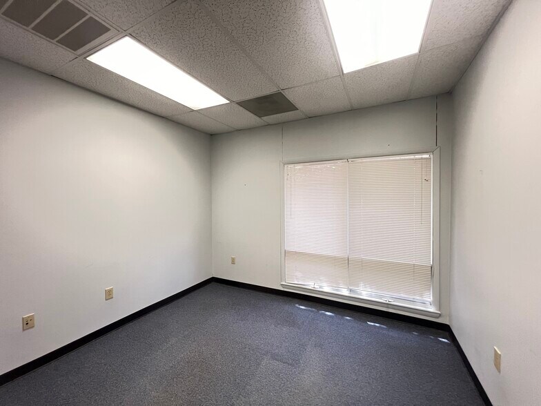 More Photos Of 3715 University Dr, Durham Medical For Lease