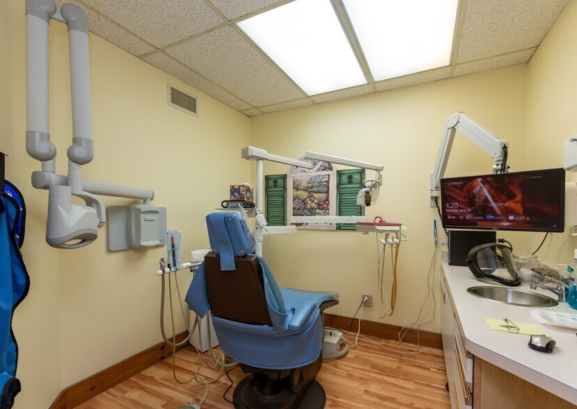 More Photos Of 371 Pittstown Rd, Pittstown Storefront Retail Residential For Sale