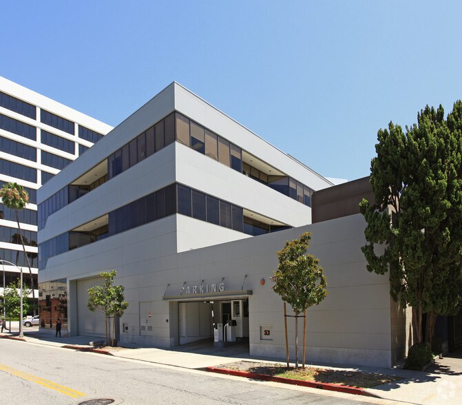More Photos Of 8370 Wilshire Blvd, Beverly Hills Office For Lease
