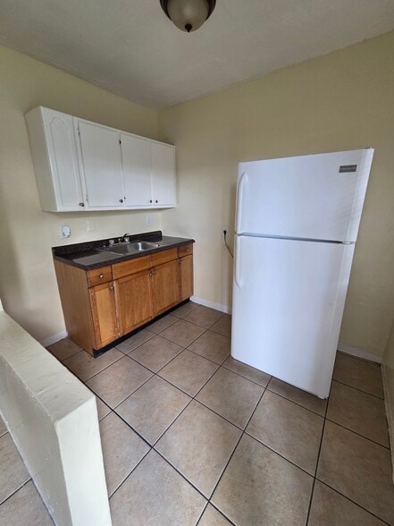 More Photos Of 821-825 NW 10th Ter, Fort Lauderdale Apartments For Sale